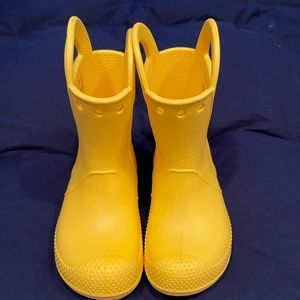 Toddler Crocs rain boots size 9